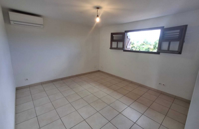 F5 jumelée avec piscine, top emplacement