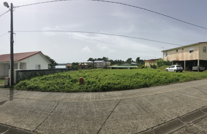 Terrain plat à bâtir de 442m2 -LE LORRAIN