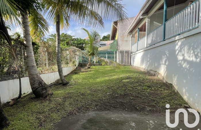 Vente Immeuble 64m&sup2; Sainte Anne
