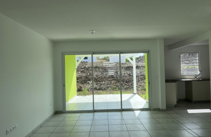 À Louer   Villas Mitoyenne T4 neuves à partir de 1450€/mois  Le Diamant
