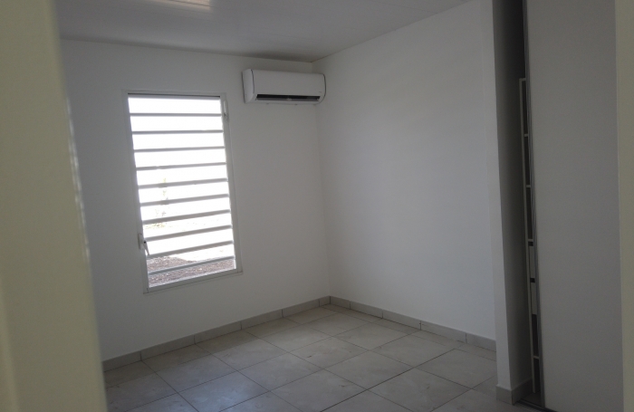 À Louer   Villas Mitoyenne T4 neuves à partir de 1450€/mois  Le Diamant