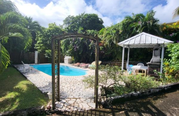 Vente Maison 233.65m&sup2; 4 pi&#232;ces Le Robert