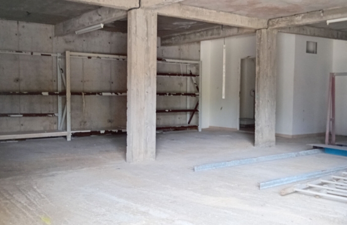 Location Entrepot 325m² Le Lamentin