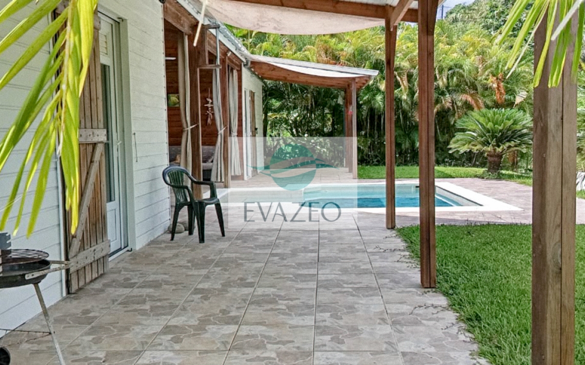 Villa 3 chambres avec T2 indépendant et piscine - LE MARIN