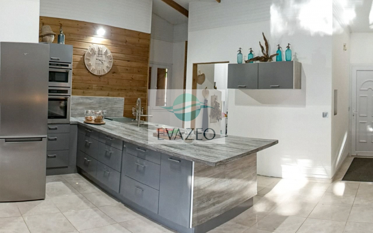 Villa 3 chambres avec T2 indépendant et piscine - LE MARIN