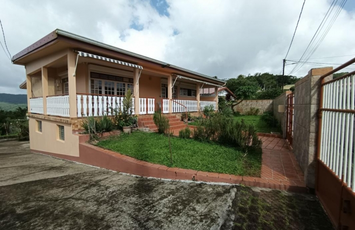 Vente Maison 161m&sup2; 6 pi&#232;ces Le Morne Rouge