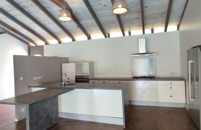 Spacieuse et charmante maison T5 avec pisicne