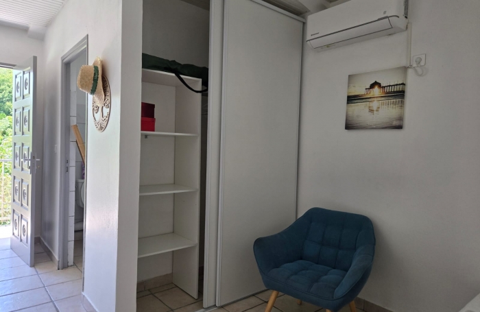 Studio meublé avec terrasse proche du Campus de Schoelcher