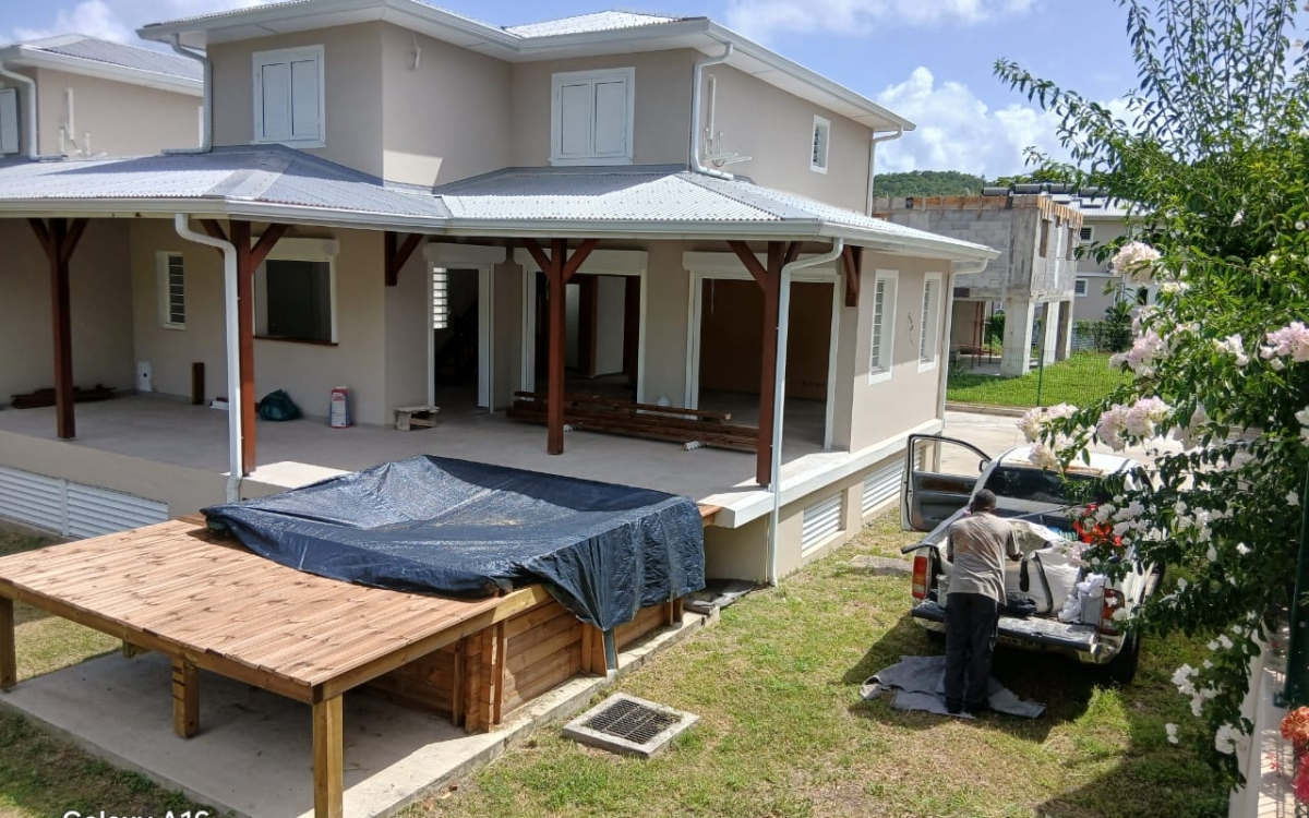 Villa T5 Neuve avec Piscine 300 m de la Plage- Anse-à-l'ane