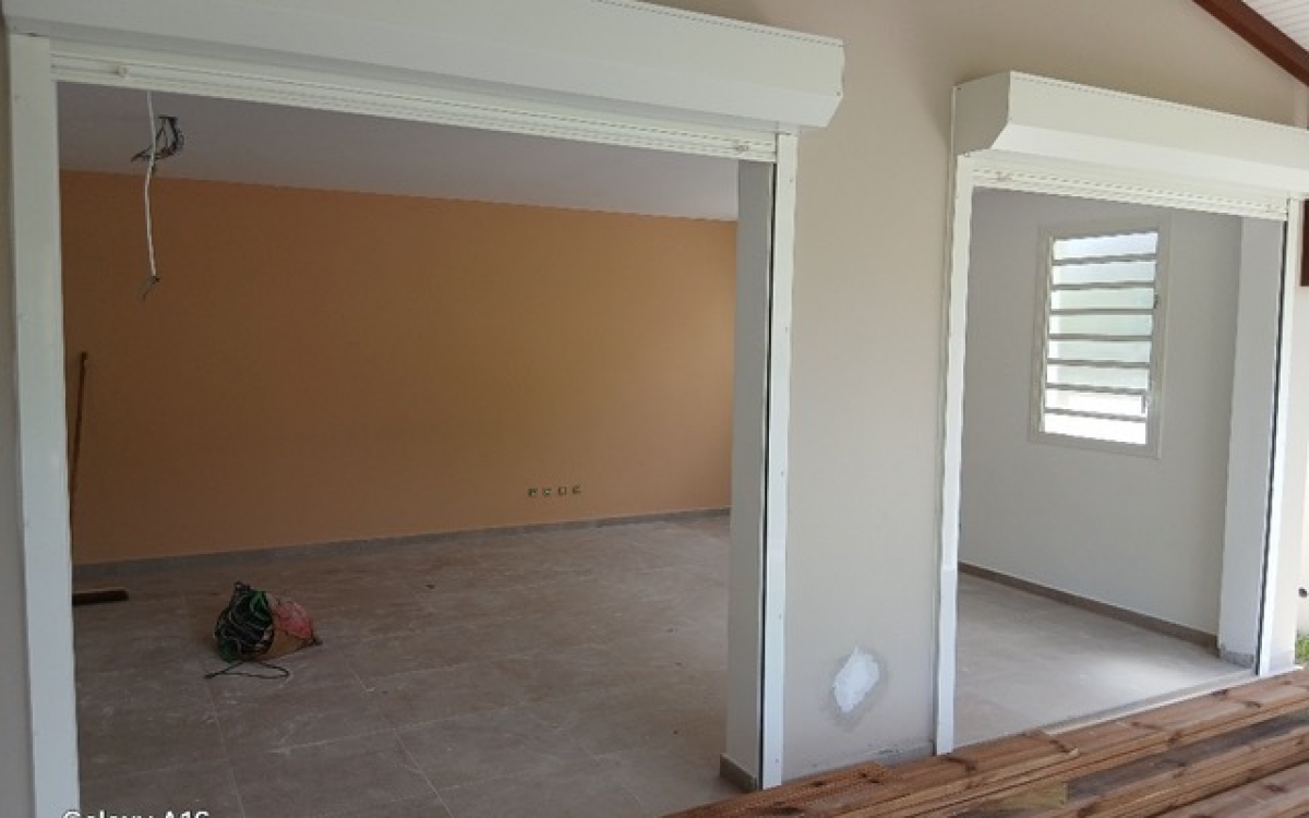 Villa T5 Neuve avec Piscine 300 m de la Plage- Anse-à-l'ane