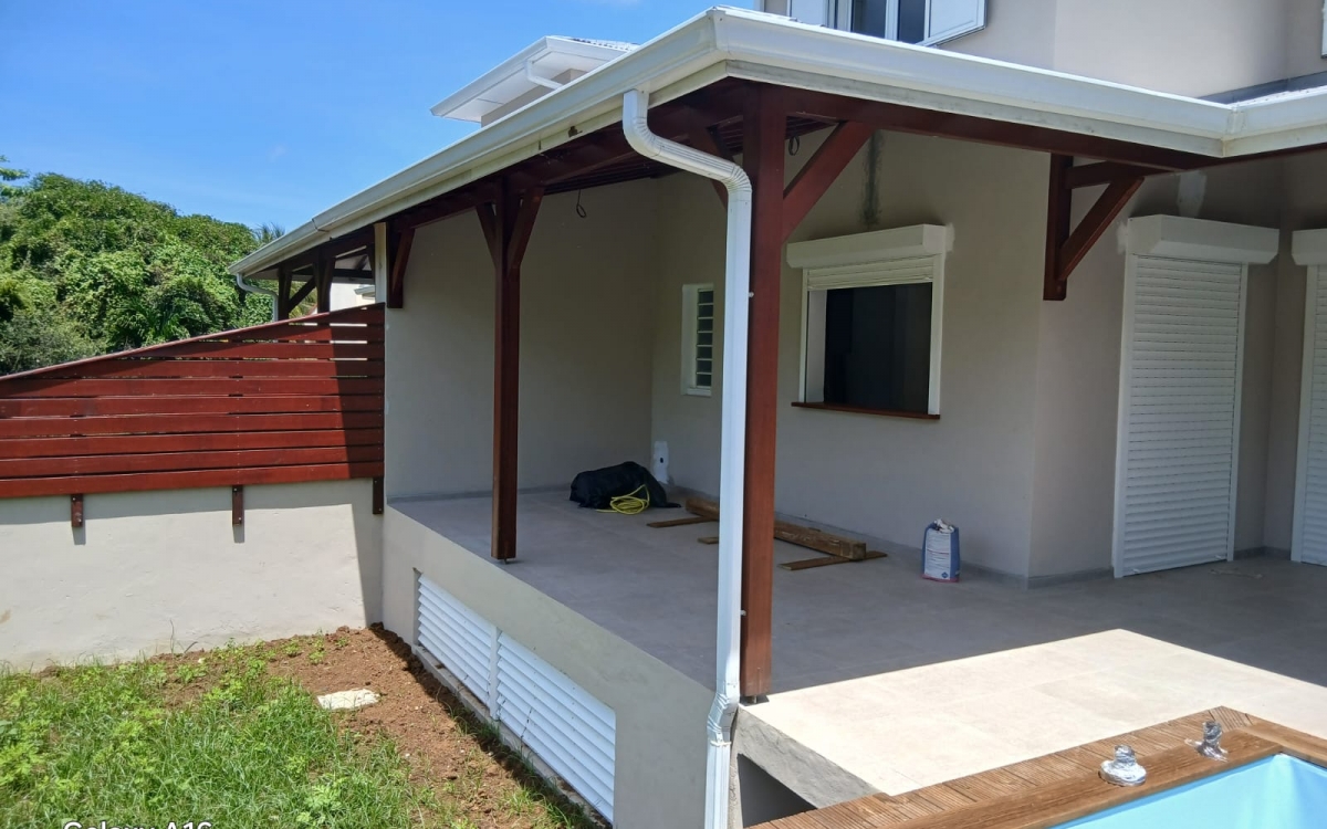 Villa T5 Neuve avec Piscine 300 m de la Plage- Anse-à-l'ane