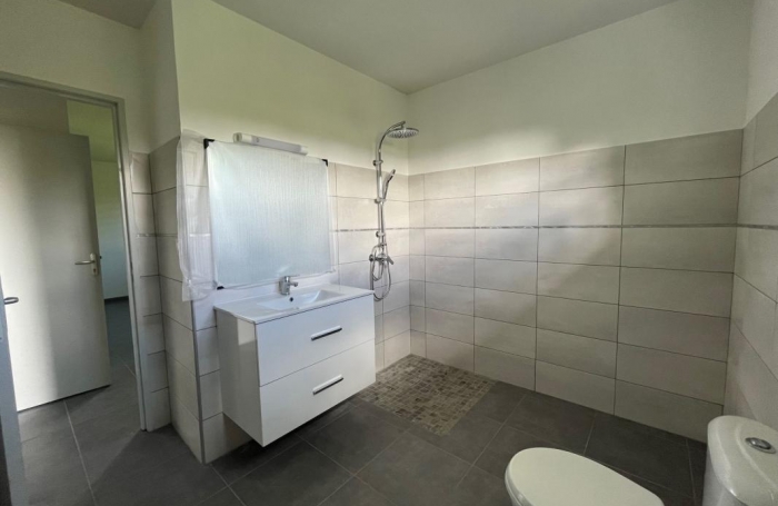 Location Maison 105.68m&sup2; 4 pi&#232;ces Fort de france