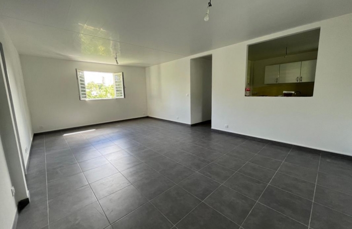 Location Maison 105.68m&sup2; 4 pi&#232;ces Fort de france