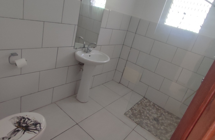 BAS DE VILLA T3 proche de la plage ANSE A L'ANE
