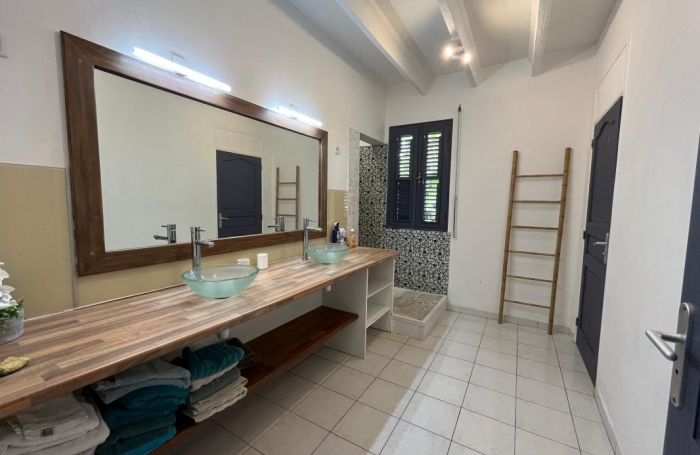Location Maison 193.9m&sup2; 5 pi&#232;ces Fort de france