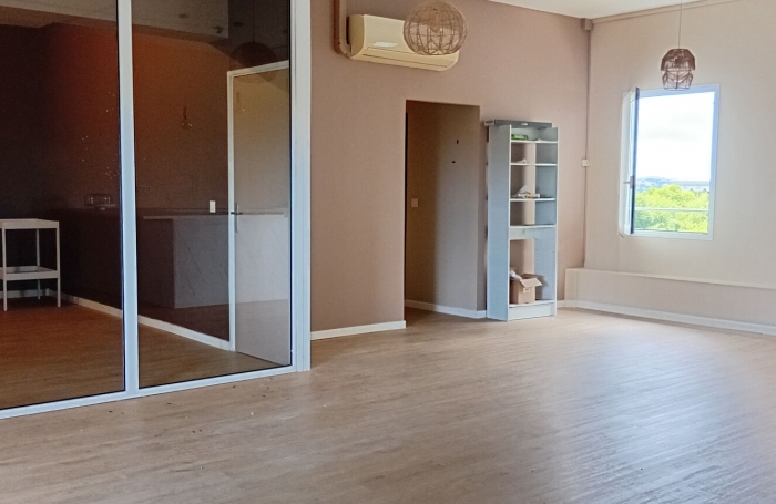 Vente Local commercial 82m² Schoelcher