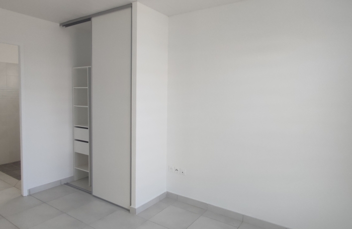 jolie maison Jumelée en duplex- plafond de revenu imposé