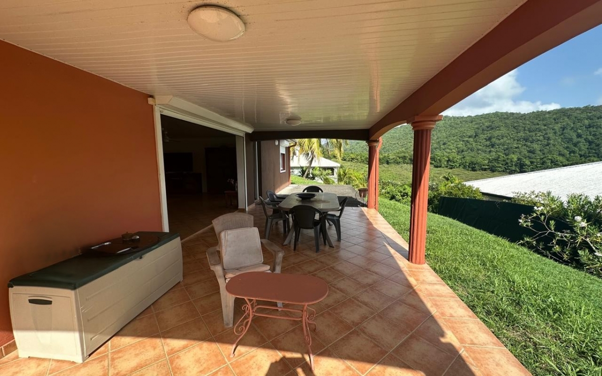 A VENDRE JOLIE VILLA DE TYPE 4 -VUE MER ET CAMPAGNE
