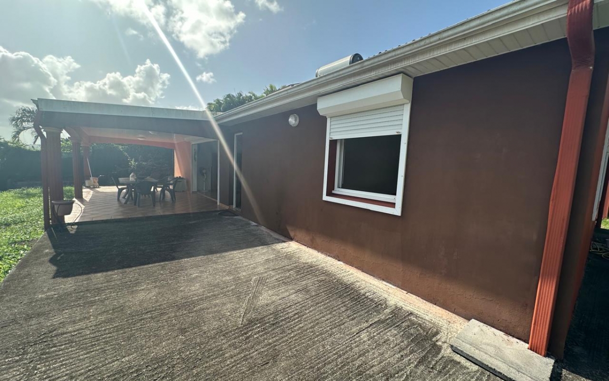 A VENDRE JOLIE VILLA DE TYPE 4 -VUE MER ET CAMPAGNE