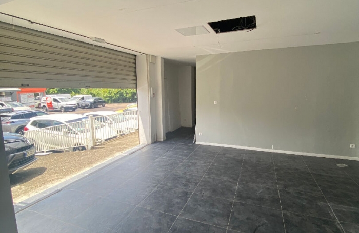 Location Local commercial 206m&sup2; Le Lamentin
