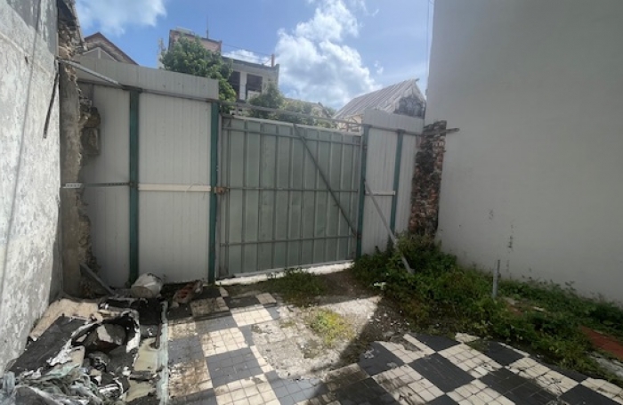 Terrain rue Victoe Hugo centre ville - FORT-DE-FRANCE