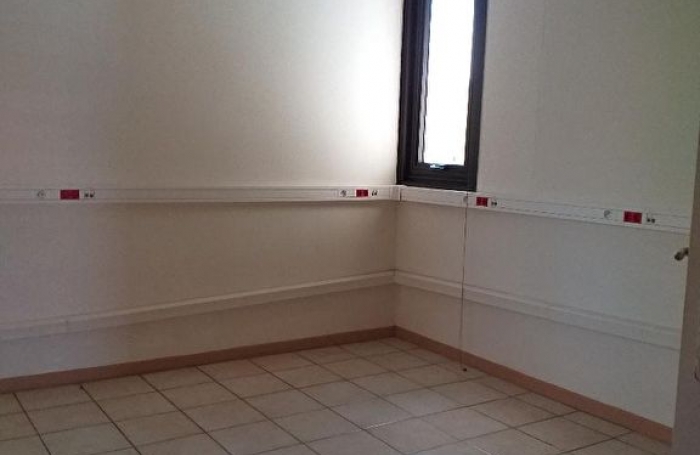Location Bureaux 67m² Le Lamentin