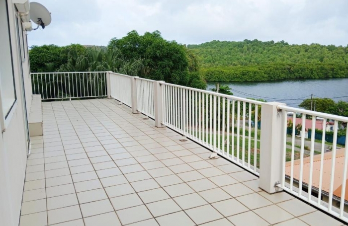 Vente Maison 253.78m&sup2; 11 pi&#232;ces Le François