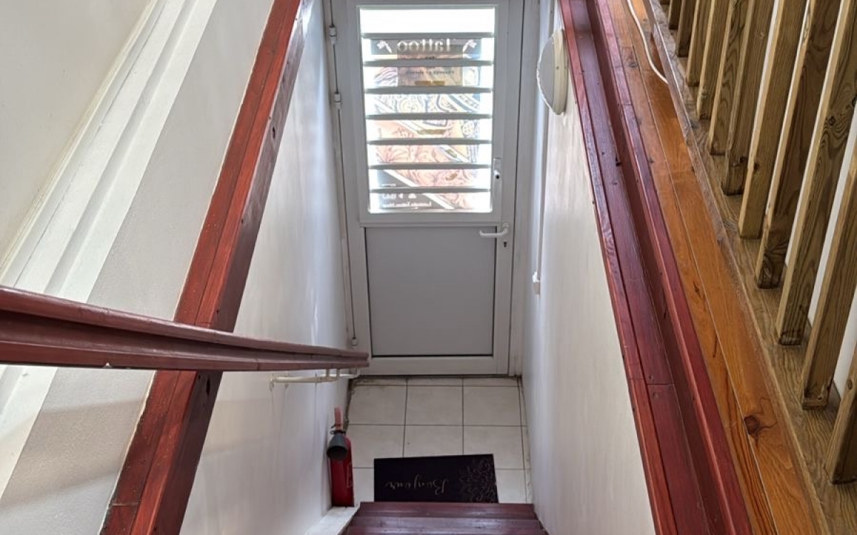 SAINTE LUCE - BOURG -LOCAL COMMERCIAL NEUF DE 35 M2- 850 €