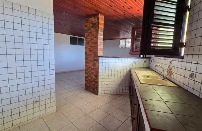 Location Local commercial 3 pi&#232;ces Ducos