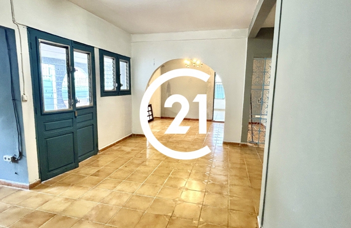 Vente Maison 185.00m&sup2; 7 pi&#232;ces Saint-Joseph