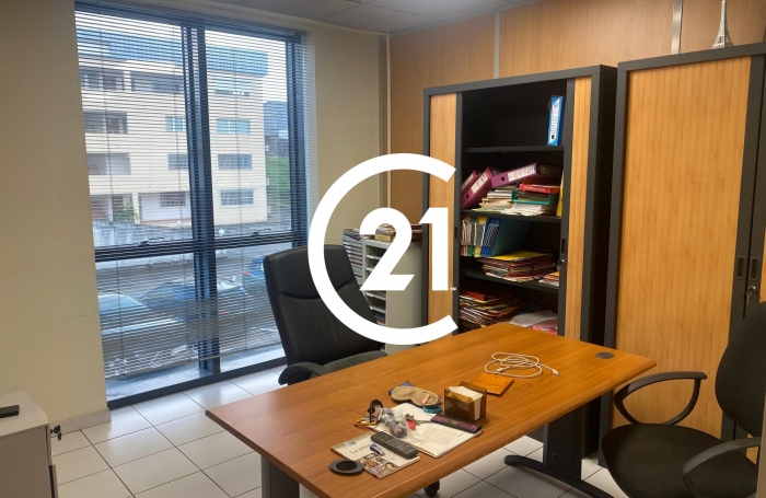 Vente Bureaux 97232