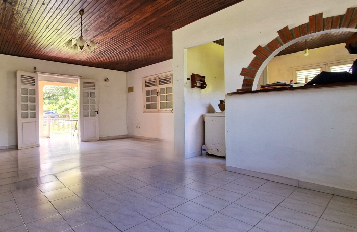 À vendre : Belle maison de plain-pied avec jardin arboré, quartier résidentiel calme à AJOUPA BOUILLON