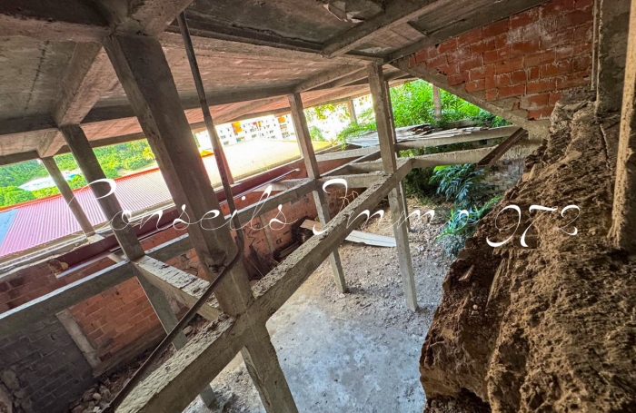 À Vendre   Ensemble Immobilier à réinventer   Bourg du Marin