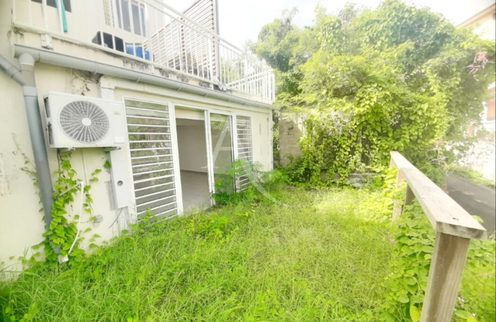 Vente Divers 92m² Le Marin