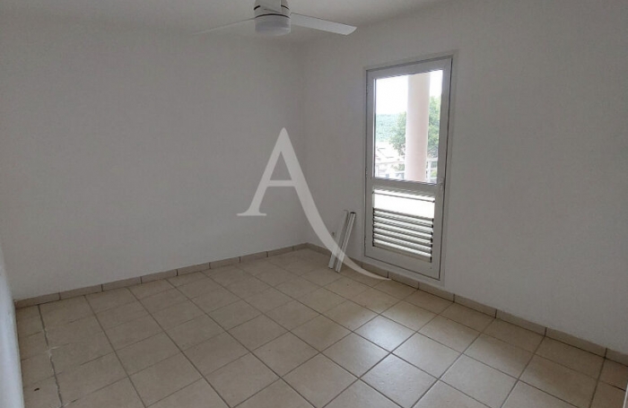 Vente Appartement 86.7m² 4 pièces Le Robert