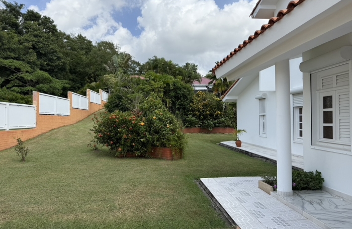 Superbe propriété en impasse avec vue mer - SHOELCHER