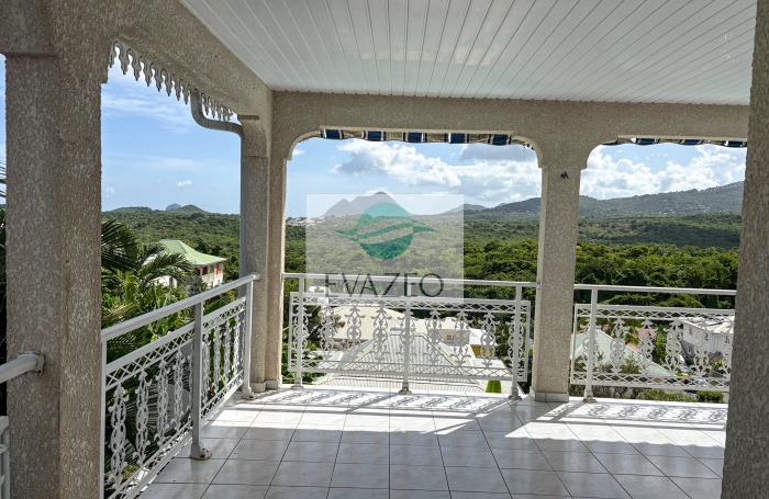 Villa 240m2 - 4 chambres - Piscine - SAINTE-LUCE