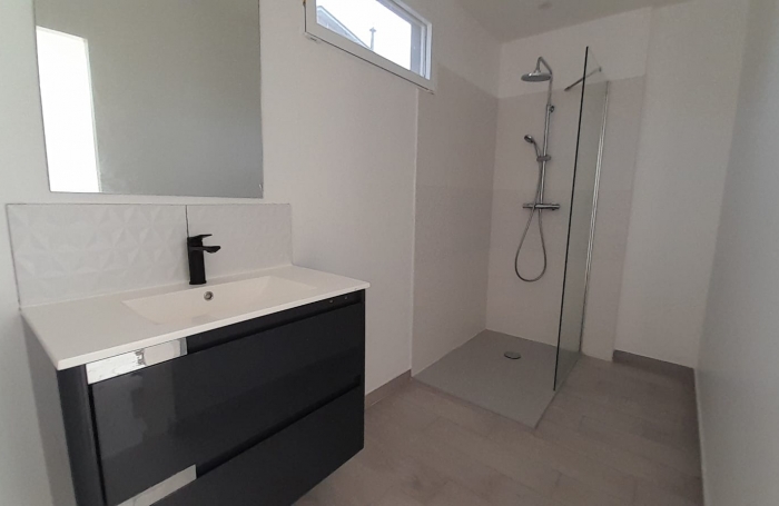 Villa T4 meublé situé au bourg des Trois-îlets