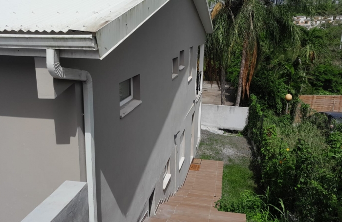 Villa T4 meublé situé au bourg des Trois-îlets