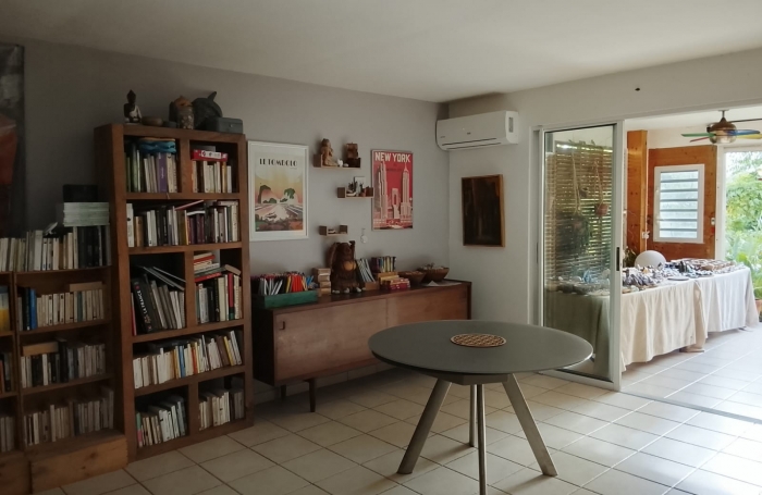 Spacieux appartement avec terrasse et jardin