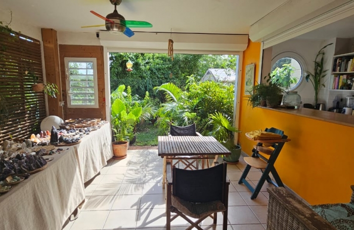 Spacieux appartement avec terrasse et jardin