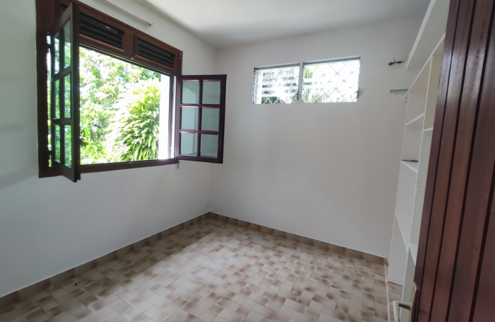 Spacieuse villa T5 proche des commodités - SAINTE LUCE