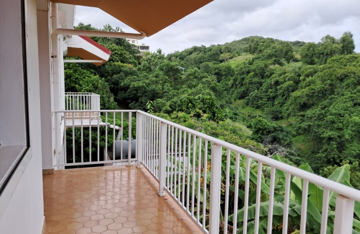 Spacieuse villa T5 proche des commodités - SAINTE LUCE