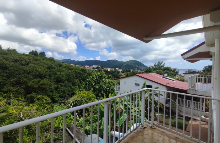 Spacieuse villa T5 proche des commodités - SAINTE LUCE