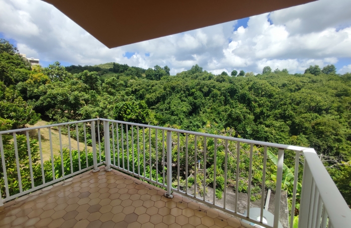 Spacieuse villa T5 proche des commodités - SAINTE LUCE