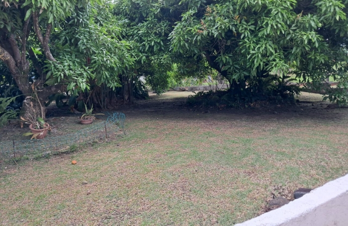 Spacieuse villa T5 proche des commodités - SAINTE LUCE