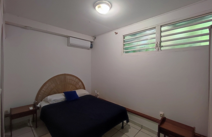 Joli T2 meublé -résidence familial et calme avec piscine- toutes les charges sont comprises dans le loyer