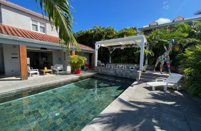 VILLA T4 AVEC PISCINE VUE MER ET double GARAGE