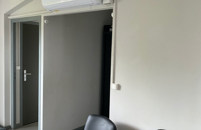 Location Bureaux 80m&sup2; Le Lamentin