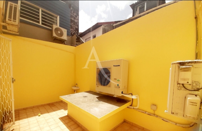 Location Divers 58m² 2 pièces Fort de france